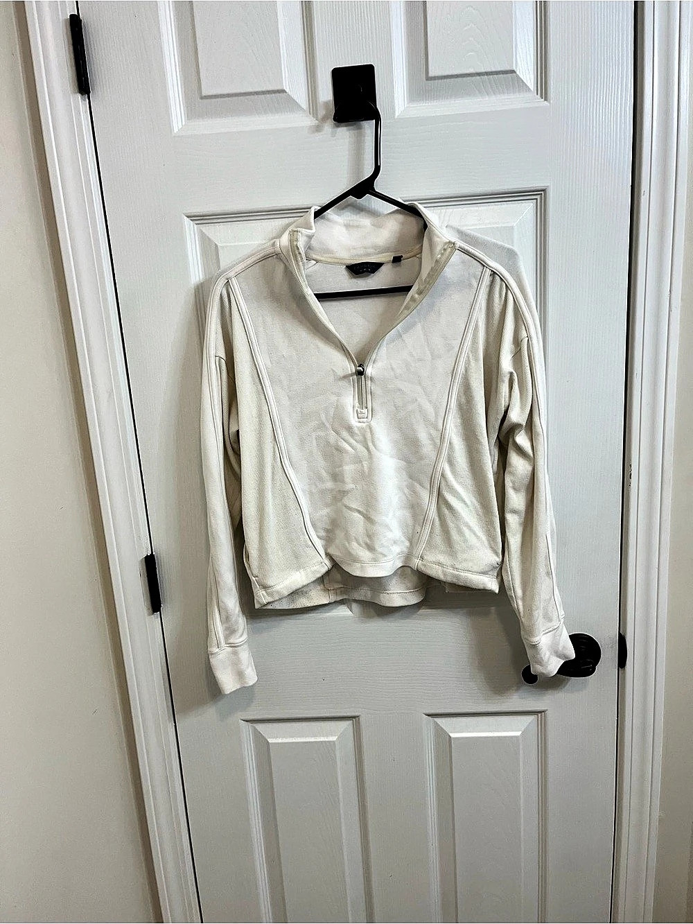 Danskin Women's Zip Neck Top in White Size XS